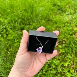 Elegant Purple Heart Pendant Necklace